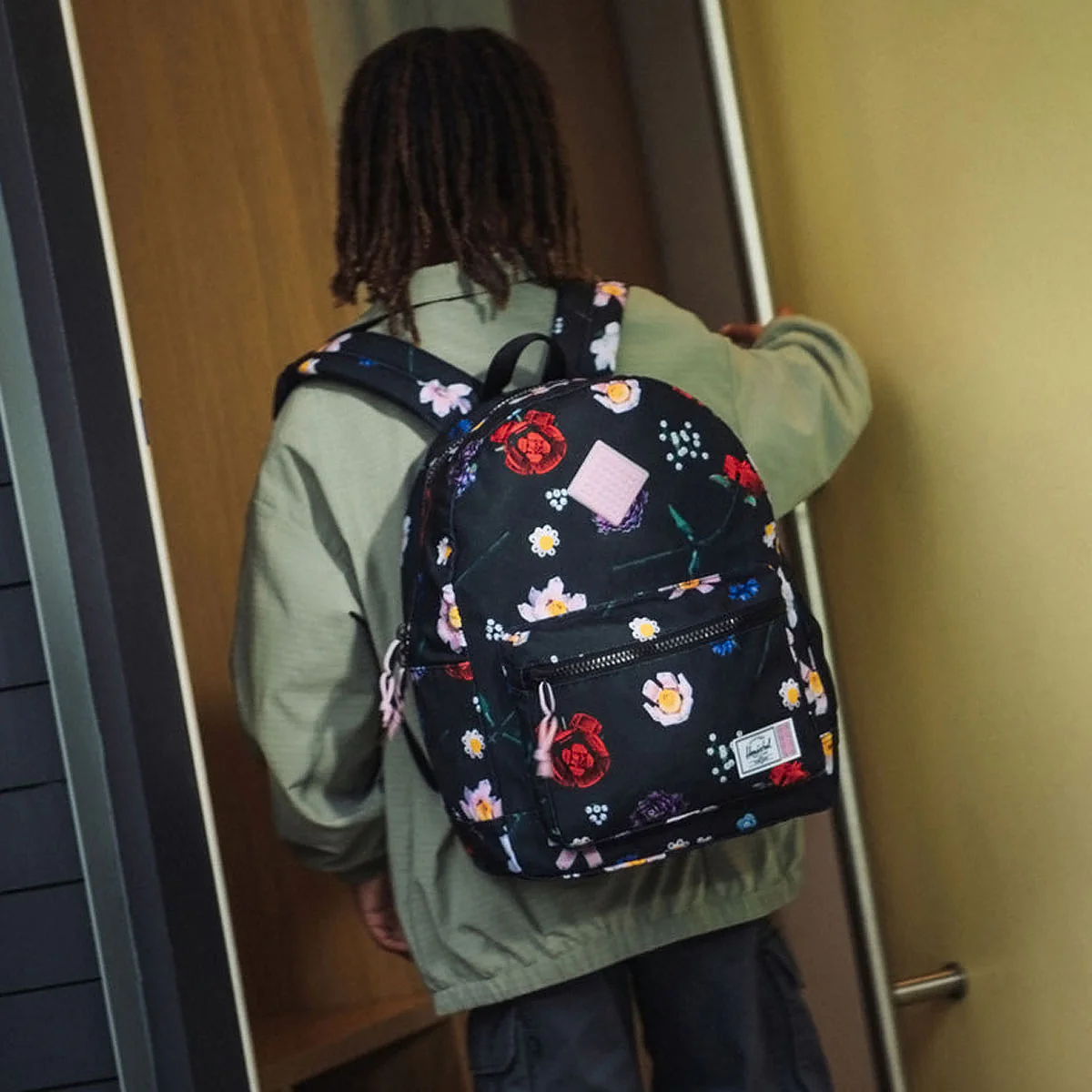 Herschel Supply x LEGO Kids Heritage Kids Backpack - Falling Florals - Image 5