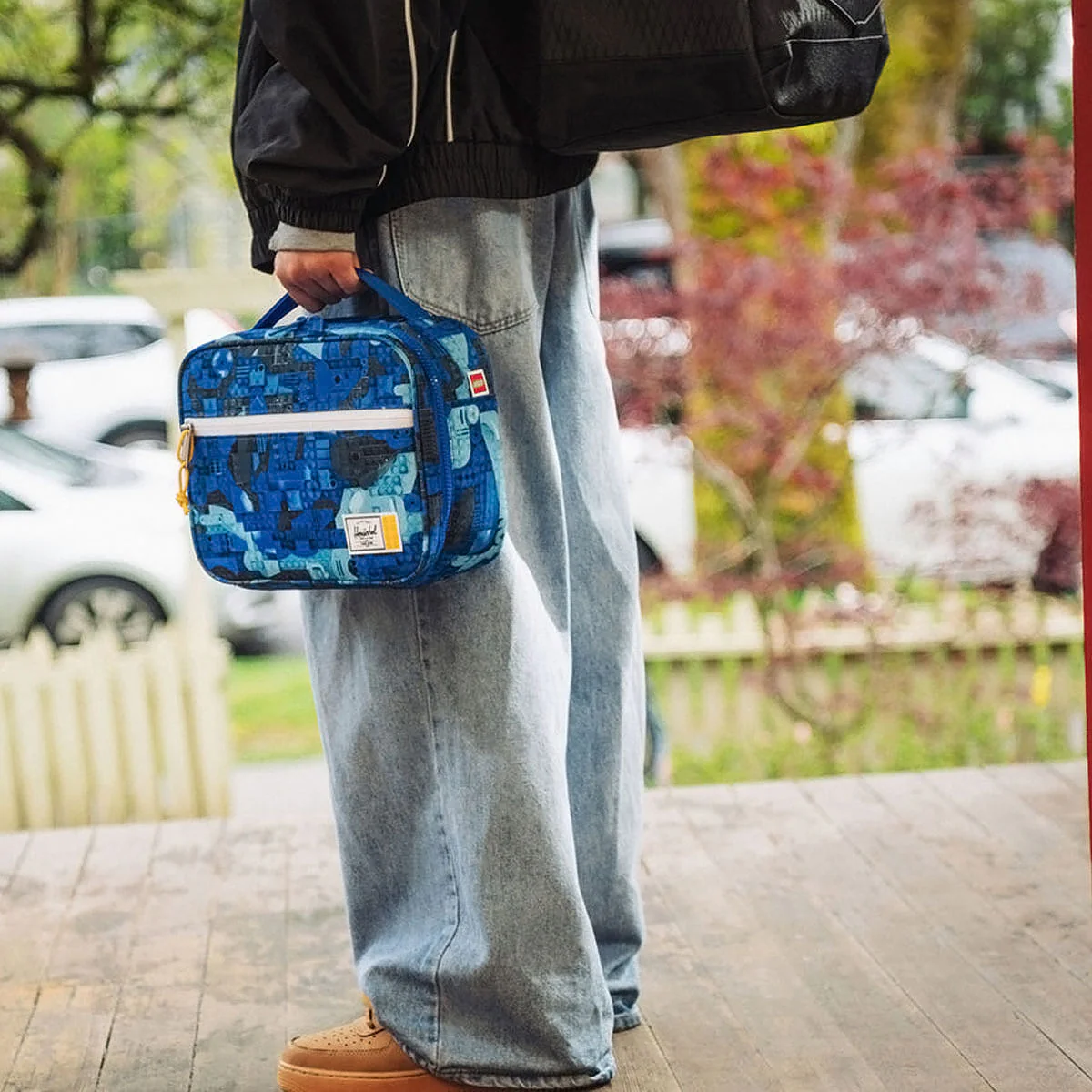 Herschel Supply x LEGO Little Pop Quiz Lunch Box - Abstract Bricks Blue - Image 5